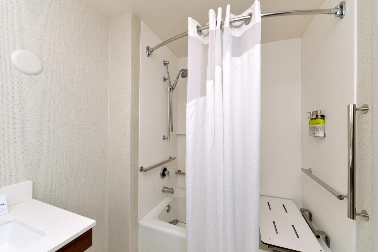 Holiday Inn Express Lodi By Ihg מראה חיצוני תמונה