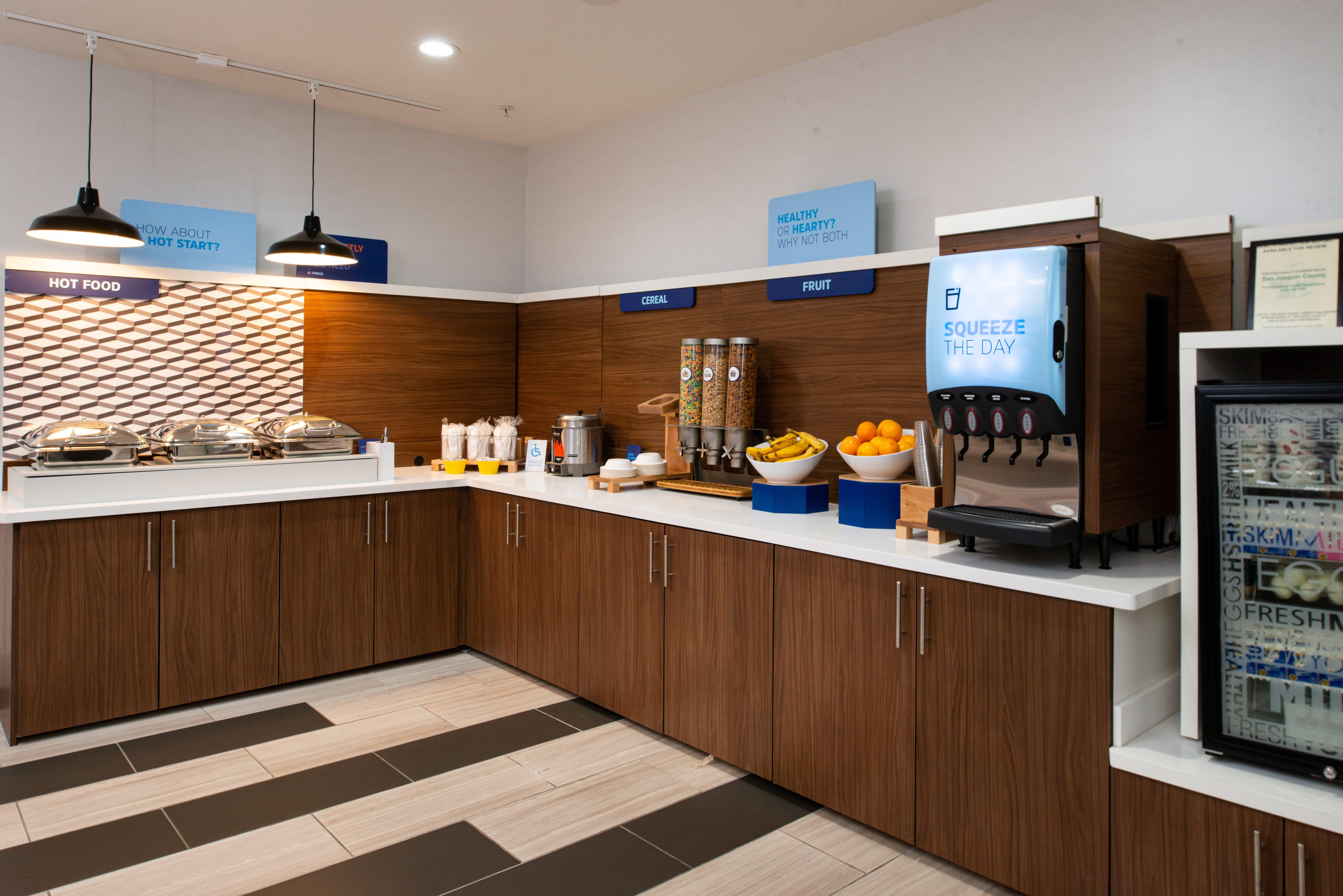 Holiday Inn Express Lodi By Ihg מראה חיצוני תמונה